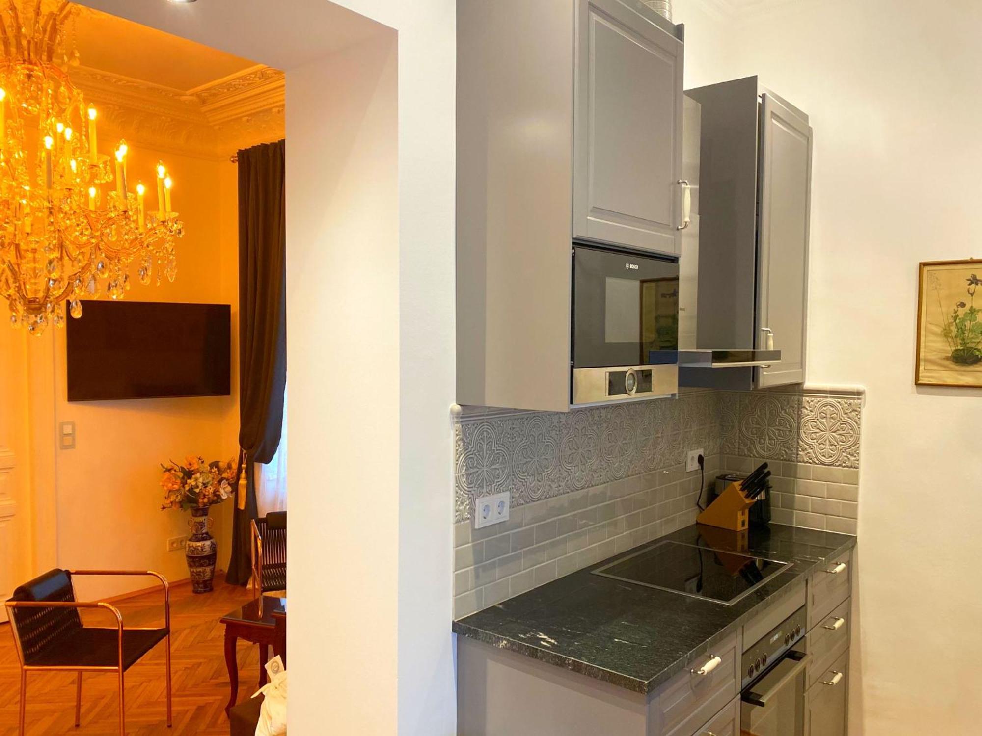 7th Heaven Center Apartment *